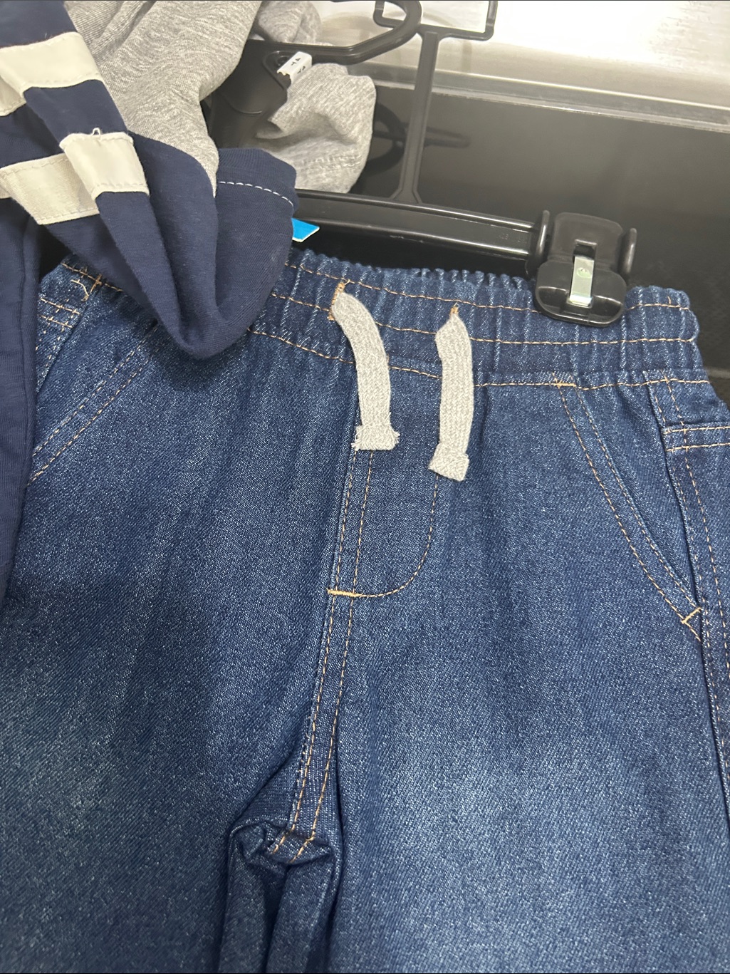Boys 4t 2 Piece Set New Nwt Jogger Style Stretch Waist Jeans Henley Top Shirt — image 3 of 4
